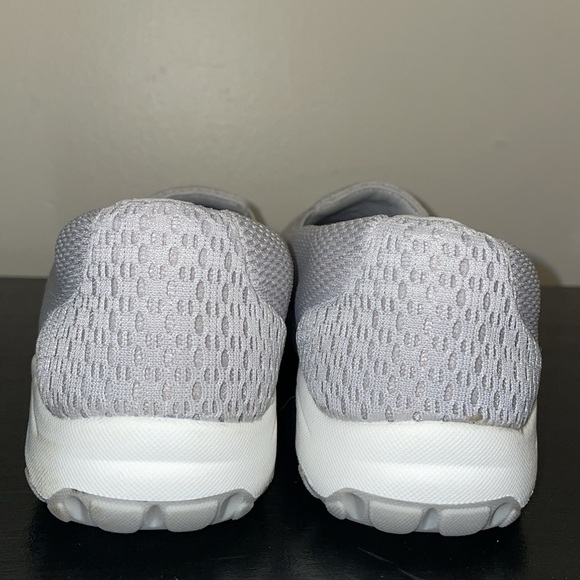 SKECHERS - WOMENS RELAXED FIT: REGGAE FEST - WILLOWS SLIP-ON SHOES.  SIZE. 9.5 - Picture 3 of 11